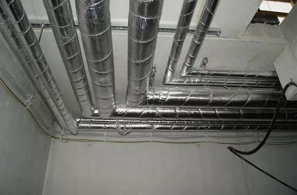 Endergebnis der Verlegung der Rohrschale Protect Pipe Section BSR 90 Alu2 