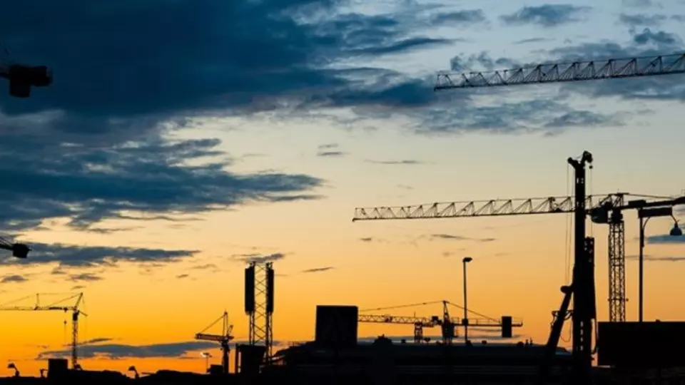 Baustelle bei Abend