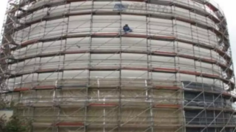 Fernheizwerk Neukölln dämmt Wärmespeicher mit ISOVER
