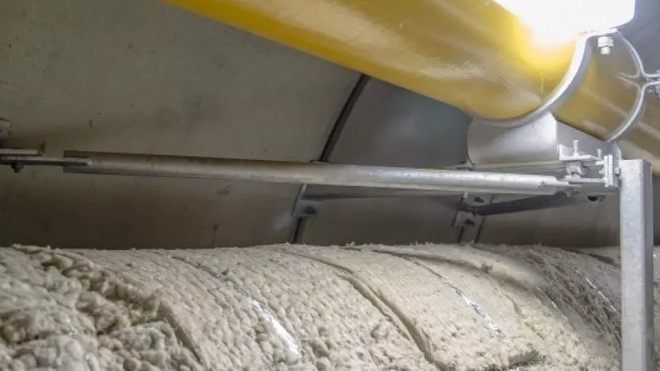 ISOVER beliefert das moderne Fertigungsunternehmen STI mit maßgeschneiderten ULTIMATE EasyRoll-Produkten